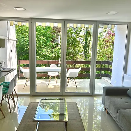 Apartment Mrm *